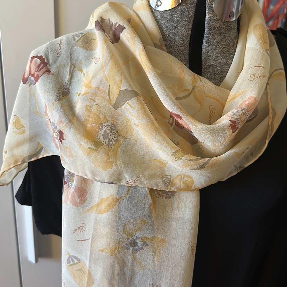 100% Silk Chiffon Oblong French Motif Scarf Excellent Vintage